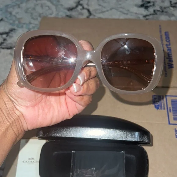 Coach Shades - Picture 2 of 6